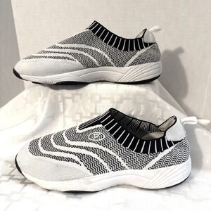 Propet Slip On Slip Resistant Men Size 10 Wide Comfort Washable Sneakers WCS004K